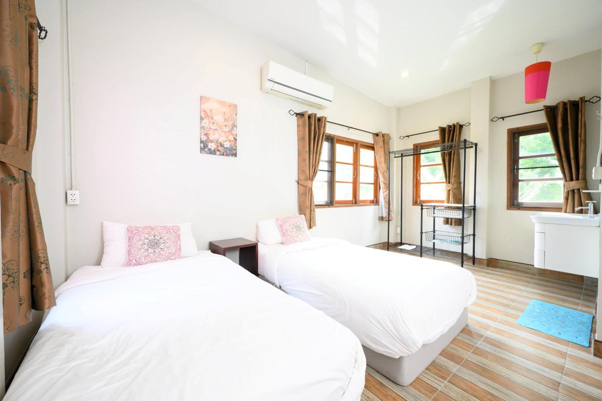 Busaya Resort & Cuisine Nakhon Pathom Room photo